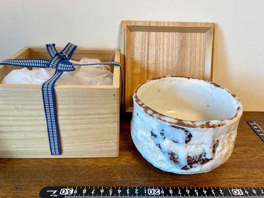 作家物　志野焼　絵志野　茶碗　茶道具　骨董　陶芸 Amazon.co.jp: 作家物 志野焼 絵志野 茶碗 茶道具 骨董 陶芸